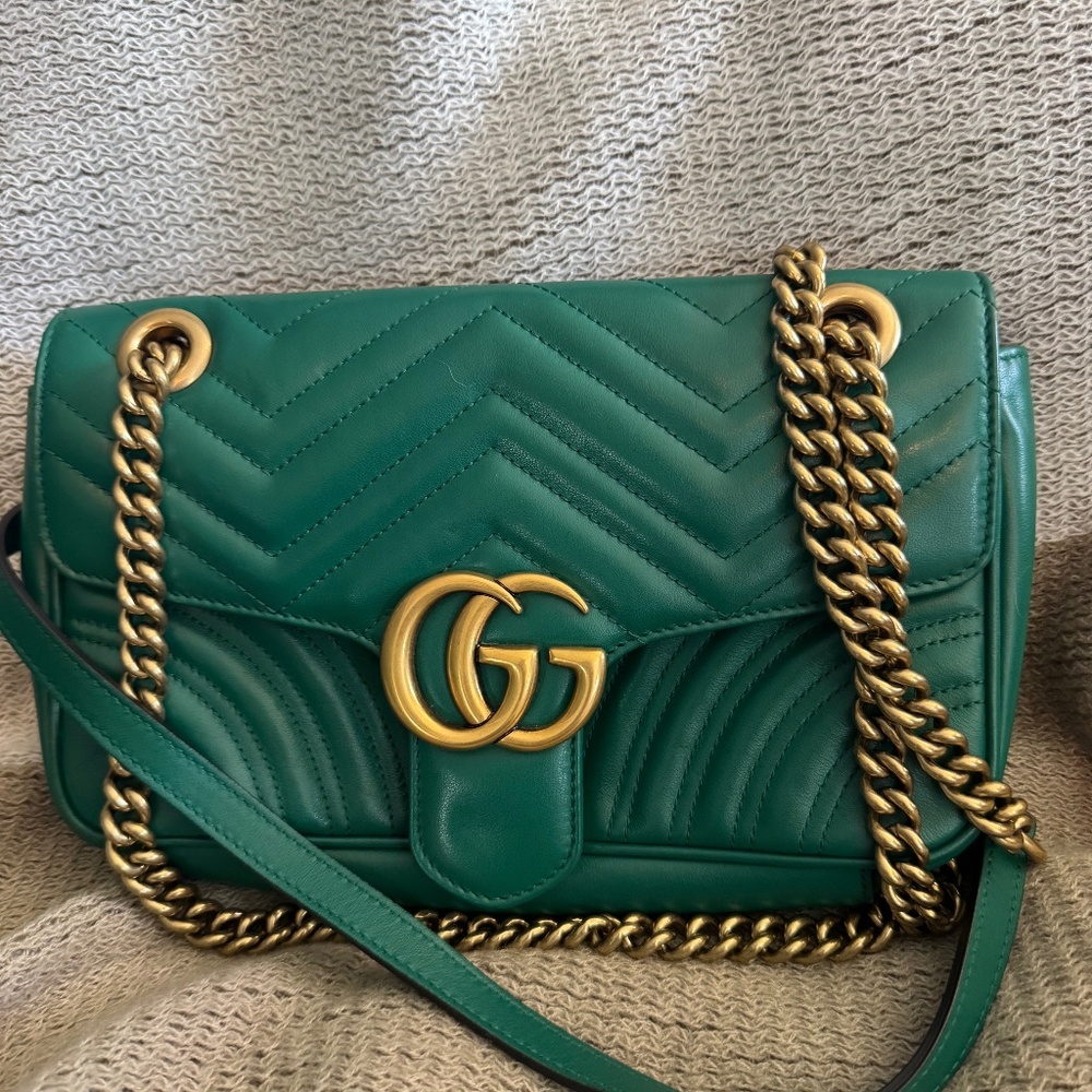 Gucci marmont shoulder bag